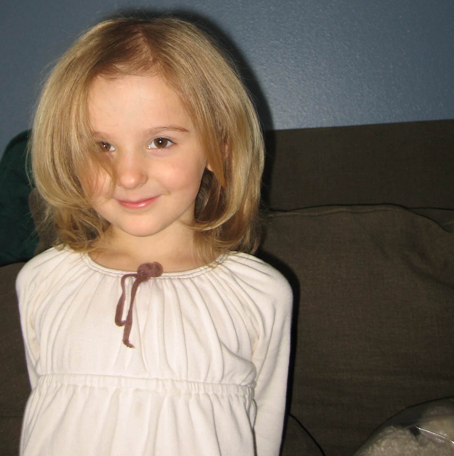 Dahlia with straight hair