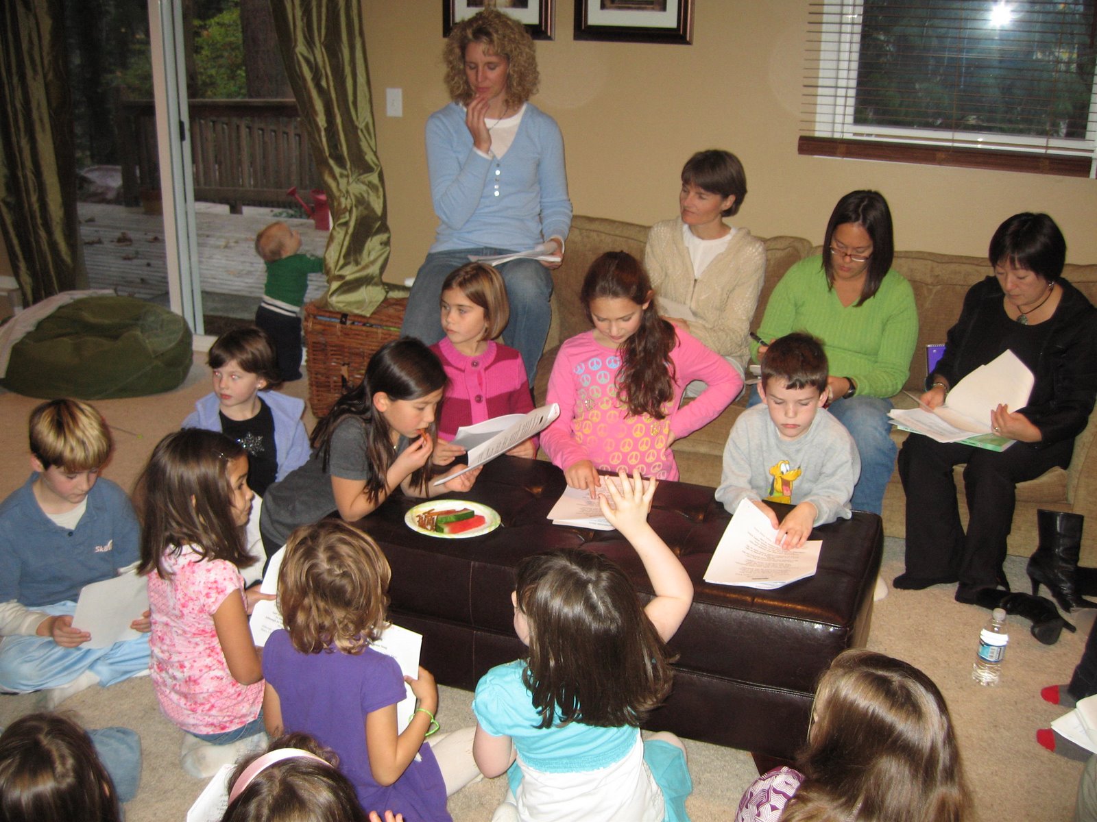 Organizing Christmas caroling performance