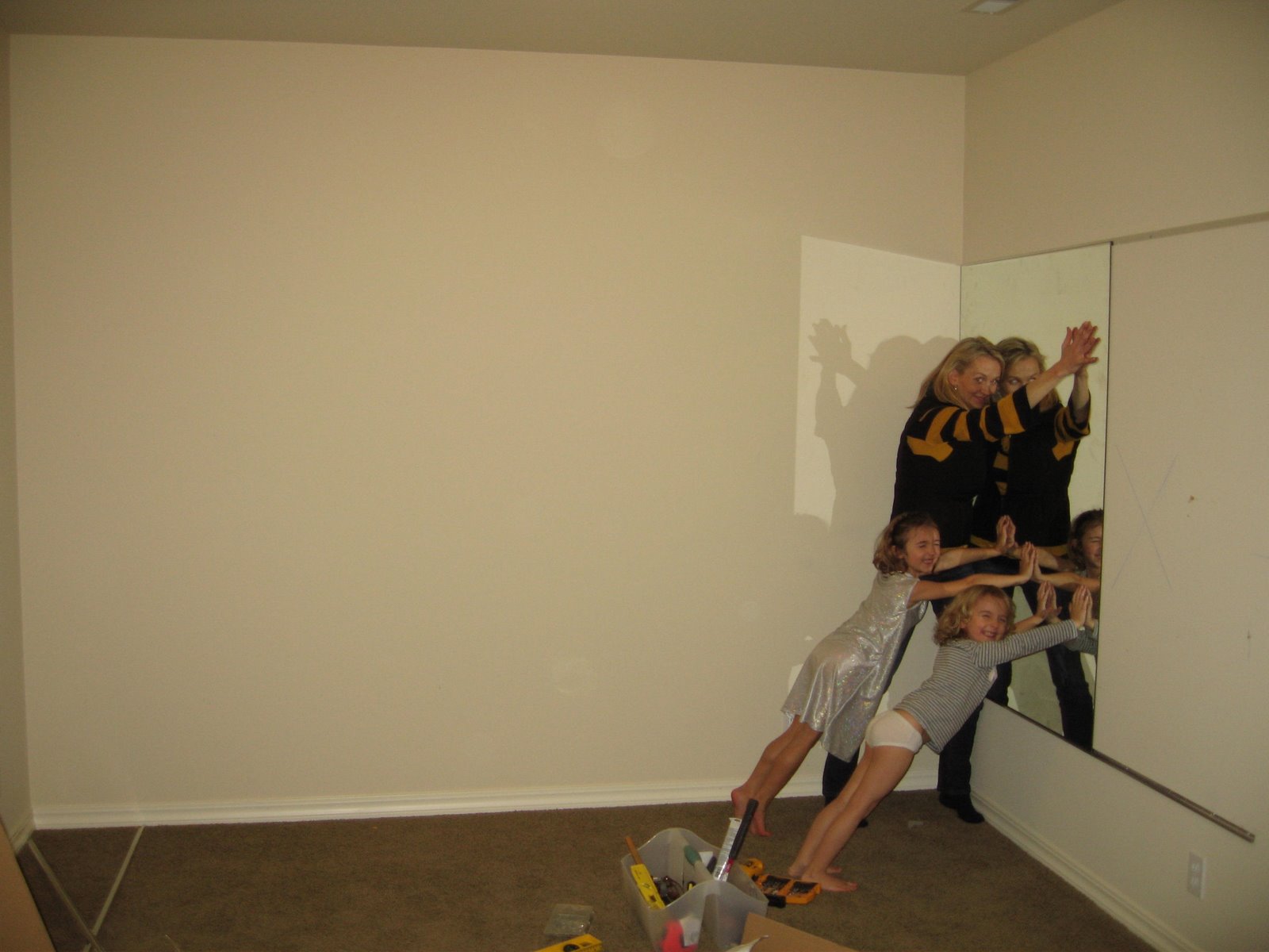 Mounting mirrors in the playroom