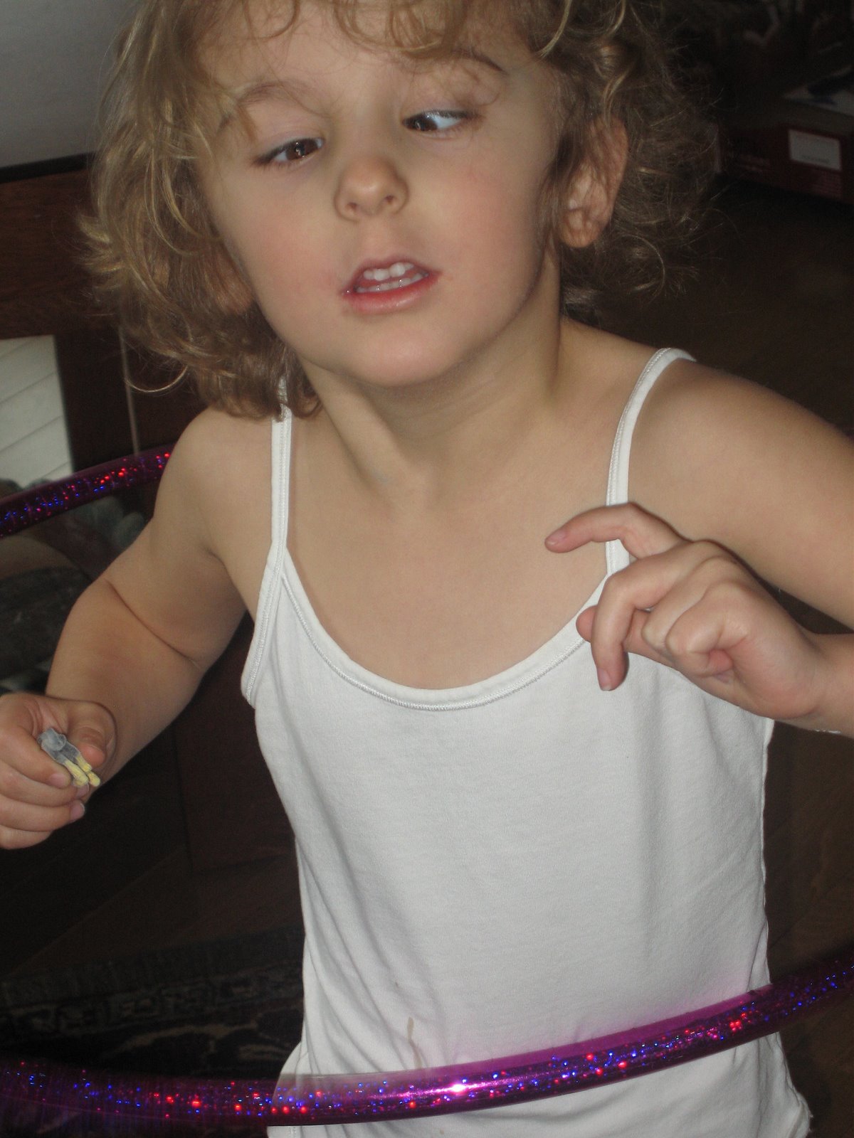 Cross-eyed hula hoop